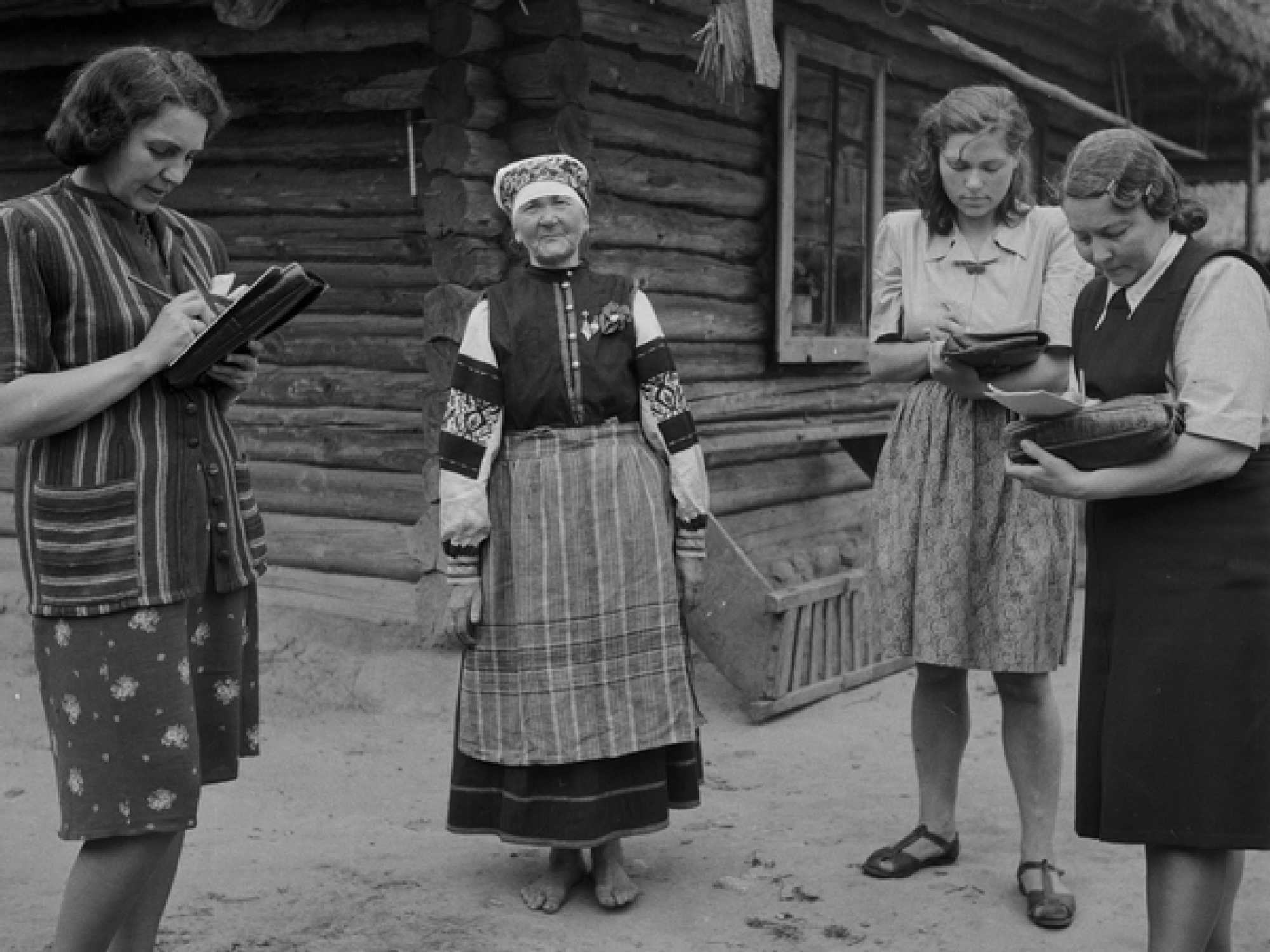Rahvaluule üleskirjutamine seto rahvalaulik A. Vabarnalt; ERA, Foto 2273